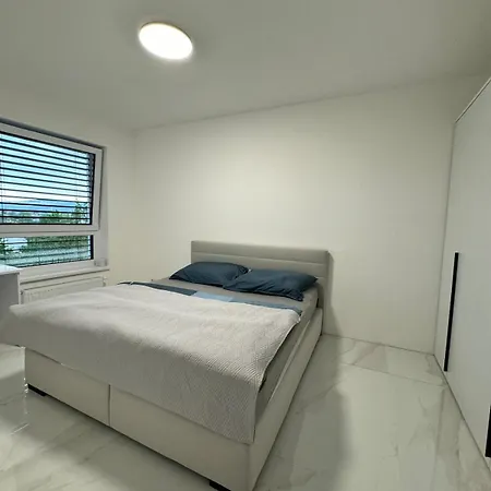 Luxury Apartment, Castle View *